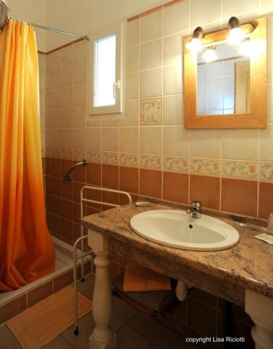 Creissan Les Hotes De La Combe Mouis الغرفة الصورة